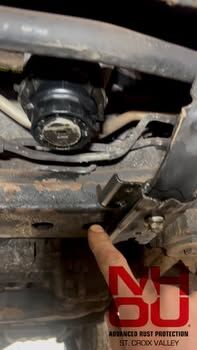 Marc out in Wisconsin asking a question we all already know the answer to.

Why is the side with the oil leak not rusted… and the dry side is?

It’s not luck.

Oil displaces moisture and blocks oxygen. That’s what rust needs to start. Take that away and the process slows way down.

Farmers figured this out years ago. Wherever oil was, rust wasn’t. It wasn’t pretty, but it worked.

We just took that same idea and made it cleaner, more controlled, and actually designed for vehicles.

Sometimes the simplest proof is the best proof.

#SeeingIsBelieving
#NHOU
#OilUndercoating
#RustPrevention
#RustProofing
#RealWorldProof